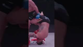 Rolling Kneebar in MMA Fight : Carlos Jimenez