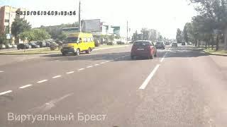 Этот жуткий для каждого водителя звук визга тормозов, а затем удар...