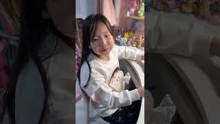 当我妈给我买了一件新衣服！#母女日常 #李呦呦和妈妈 #家庭日常