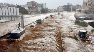 Non-stop rain drowns Vietnam! Cars floating, flooding in Thai Nguyen