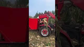 Household backpack corn harvester, plate header, can harvest corn and grass