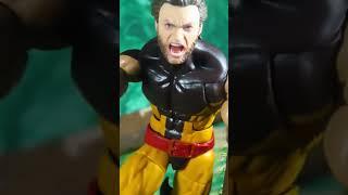 Wolverine Classic John Byrne’s the brown and tan suit Vs Hulk #stopmotion #deadpoolandwolverine