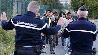 Illegale Einwanderer stürmen Kanaltunnel