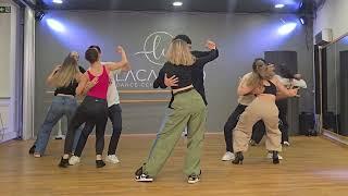 Ivan Cruz (Bachahop) Group PW - Bachata Fusion - La Bachata by @SoSofiaReyesOficial - @LaCalidad