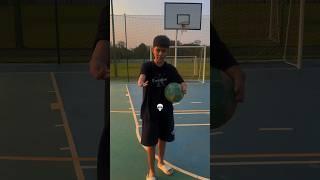MEU IRMÃOZINHO CHAMOU UM GOLEIRO SEM BRAÇOS PRO X1! 