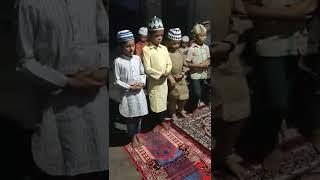 madrasa feze Rahmani godhra ke talaba ka magrib ki namaz ada karne ka khush numa manzar... Masha....