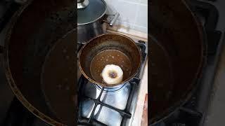 Осталось дрожжевое тесто , а начинки нет.Что делать?
