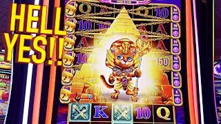 I Tried A New Slot Machine And It Was AWESOME!