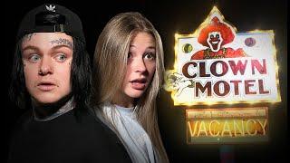 TRAPPED in HAUNTED CLOWN MOTEL (w/ Amanda)