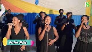 Reba Indirimbo Dufite Imana ikomeye ya choral Urukundo Adepr Rwabuye