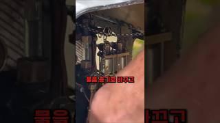 실제 석탄으로 움직이는 미니 증기기관차의 놀라운 세계. 어른도 태울 만큼 강력하지만