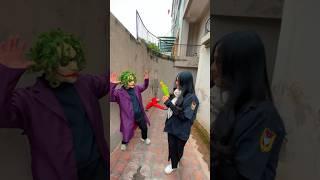 Money Heist vs Police 168 #moneyheist #parkour #police #escape #shorts #goguys