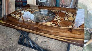 HOW TO MAKE A SUPER GLOSSY LIKE A GLASS EPOXY TABLE  (With Moving Gears Wall Clock)