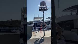 Traumhafte Yachten und Luxusleben: Entdecke Port Adriano auf Mallorca!