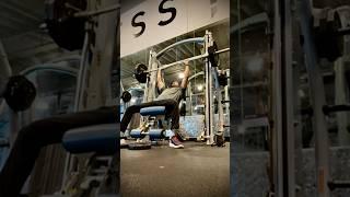 Pyramid Incline Press to Failure! #training #chest