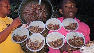 Rain outside and so are we | the best stew peas w coconut rice | cooking in river bed