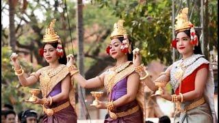 Traditional Khmer dance with a kantele accompaniment