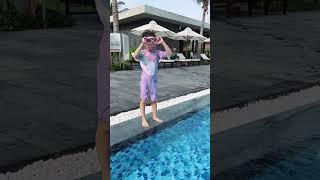 Swimming Small Pool and Big Pool - Hồ bơi to và hồ bơi nhỏ #shorts