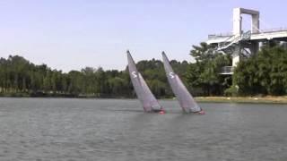 Joysway 8812 Focus V2 one meter RC sailboat video