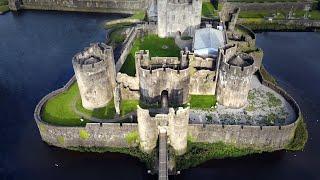 15 AMAZING Old Fortresses