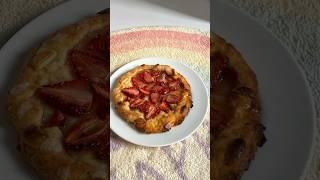 Let's bake a lovely strawberry pie •~• easy to bake #