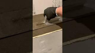 Mudding a shower bench #tile #diy #construction #homeimprovement