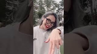 Má Vic Má Na rủ Ngọc Matcha, Song Nhi đú trend quẹt tay đọ nhan sắc!