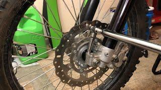 HOW TO: CORRECTLY remount and properly align your dirt bike front wheel