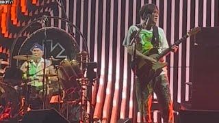 John Frusciante Saves Anthony Kiedis! (Brazil 2023)