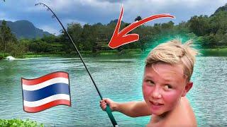 The fish is BIGGER than him!  - David's Predator Fishing (English subtitles)