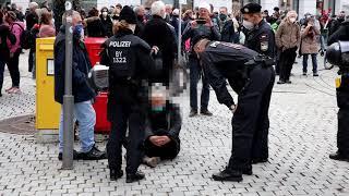 Kempten im Allgäu | Polizei löst verbotene Querdenker-Demo auf