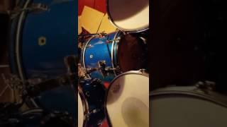 1969 Ludwig Downbeat drum set sound sample