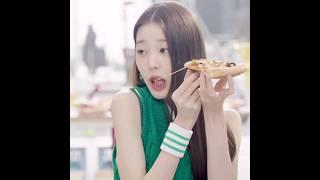 Wonyoung eating pizza video goes viralSlayyyy queen
