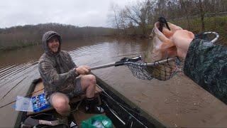 Flipping for BIG BASS in muddy water (West Virginia Bass Fishing)