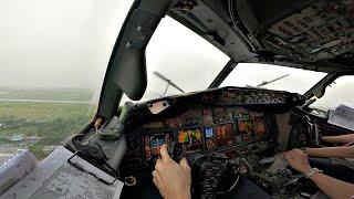 BAD WEATHER, BOEING 737-900 LANDING THUNDERSTORM HEAVY RAIN