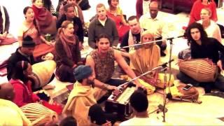 New Years Bhajan with Hari Bhakti Dey - 1-1-16