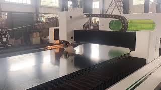 Laser coil cutting machine realizes plate uncoiling and cutting in one