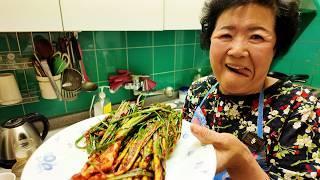 Making savory green onion kimchi without salt