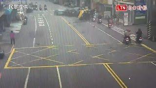 台南安南區驚傳計程車追撞8車 小黃側翻1運將傷送醫(民眾提供)