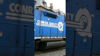 Conrail Quality & Lots of EMD's on CSX Train