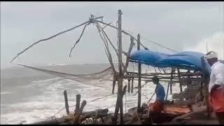 Cyclone Ockhi | Choppy seas at Kochi | Onmanorama