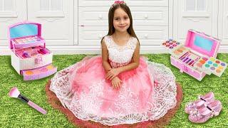 Sofia is going to the princess ball and funny stories with Toys for girls