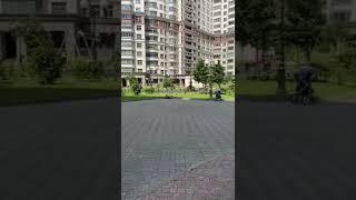 residential complex in the center of moscow where there are no cars in the yard