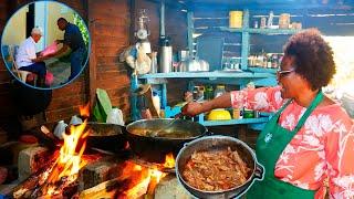 Pedro no ve nada y asi sale solo en el campo, cocinando con Ramonita, La vida del campo en altamira