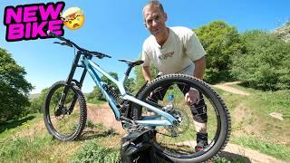 MY NEW DOWNHILL BIKE IS A WORLD CUP WINNING DREAM MACHINE!