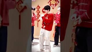 【TNT时代少年团 张真源】会扭就多扭！ [Zhang Zhenyuan]