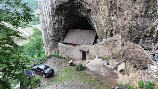 贵州一人家世代独居山洞300多年，走近一看简直就是一个世外桃源｜People have lived in the cave for more than 300 years, so beautiful