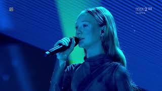 Maja Krzyżewska - "I JUST NEED A FRIEND" (Live)  - Guest performance on The Voice of Poland