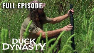 Duck Dynasty: Razing the Snakes - Full Episode (S11, E3) | Duck Dynasty