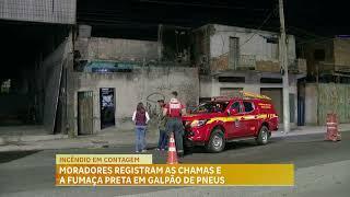 Bombeiros combatem incêndio em borracharia em Contagem (MG)